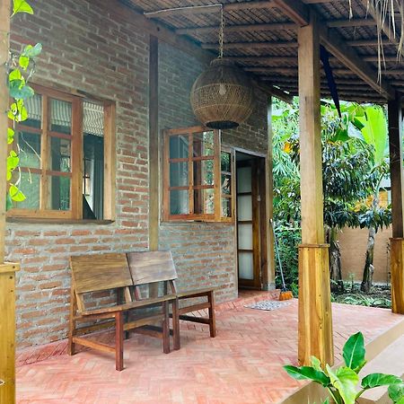 Santai House Tetebatu Exterior foto